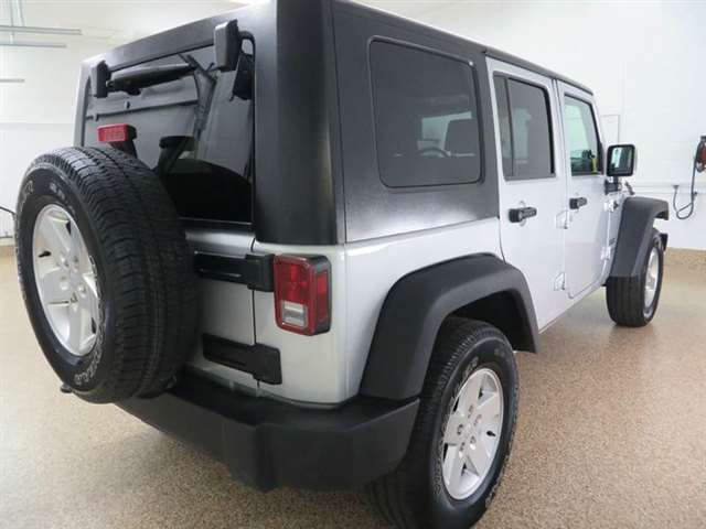 2010 Jeep Wrangler Unlimited 4x4 Sport 4dr SUV